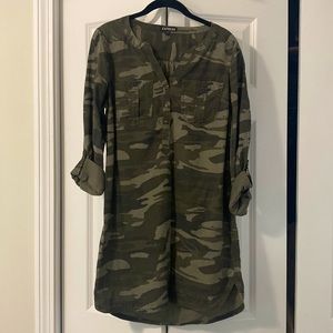 Super cute fall dress! Never worn size Small